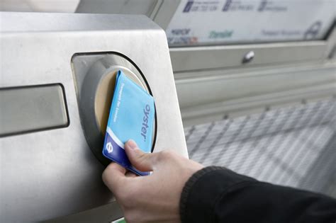 oyster card versus contactless|tfl using contactless credit card.